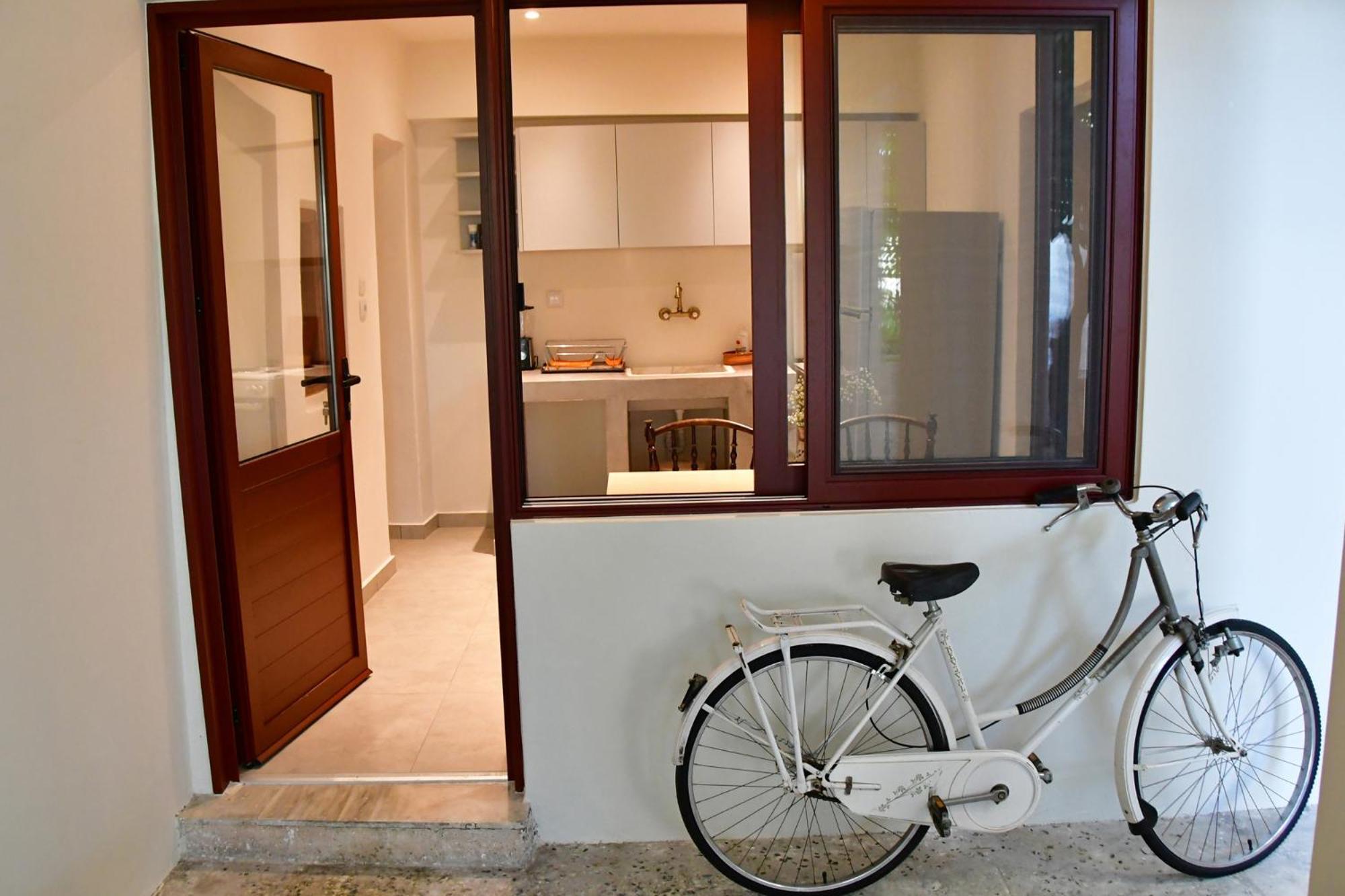 Αρχοντικό Σπίτι Στην Αίγινα Apartment Exterior foto